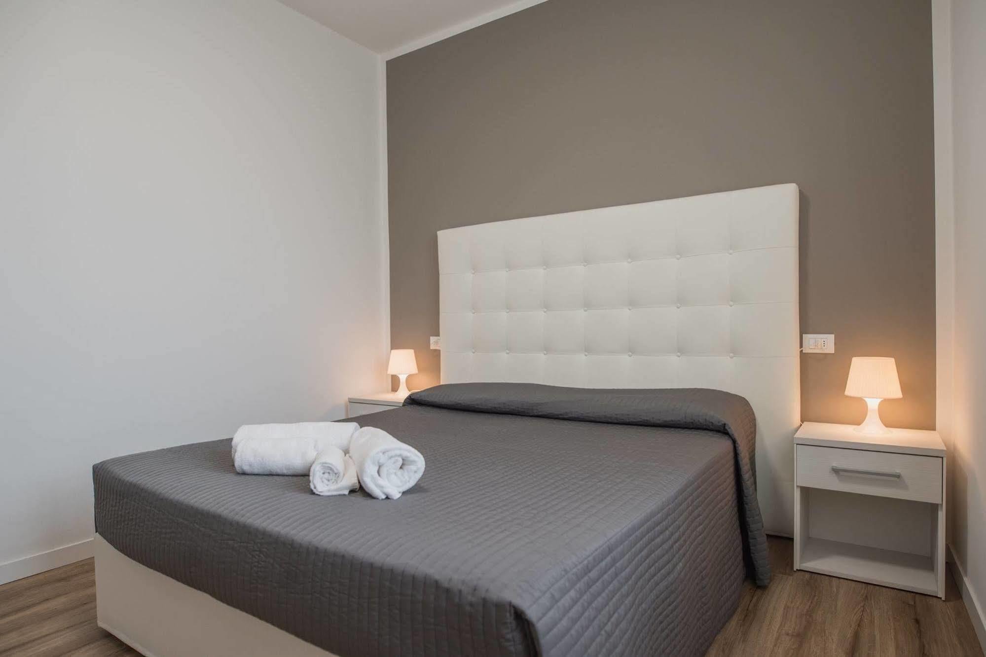Albergo Al Sole Castelnuovo del Garda Exterior foto